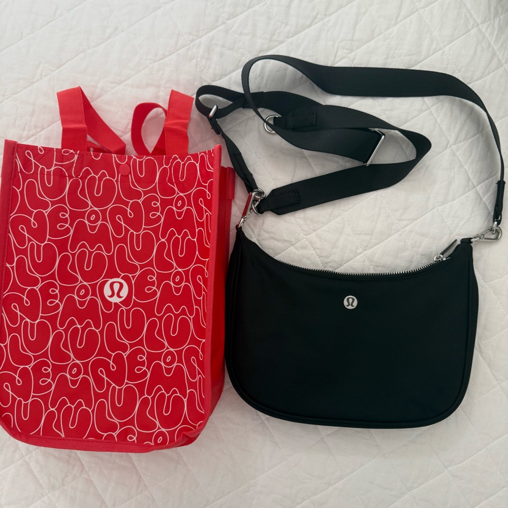 Lululemon City Essentials Small Shoulder Bag 3L